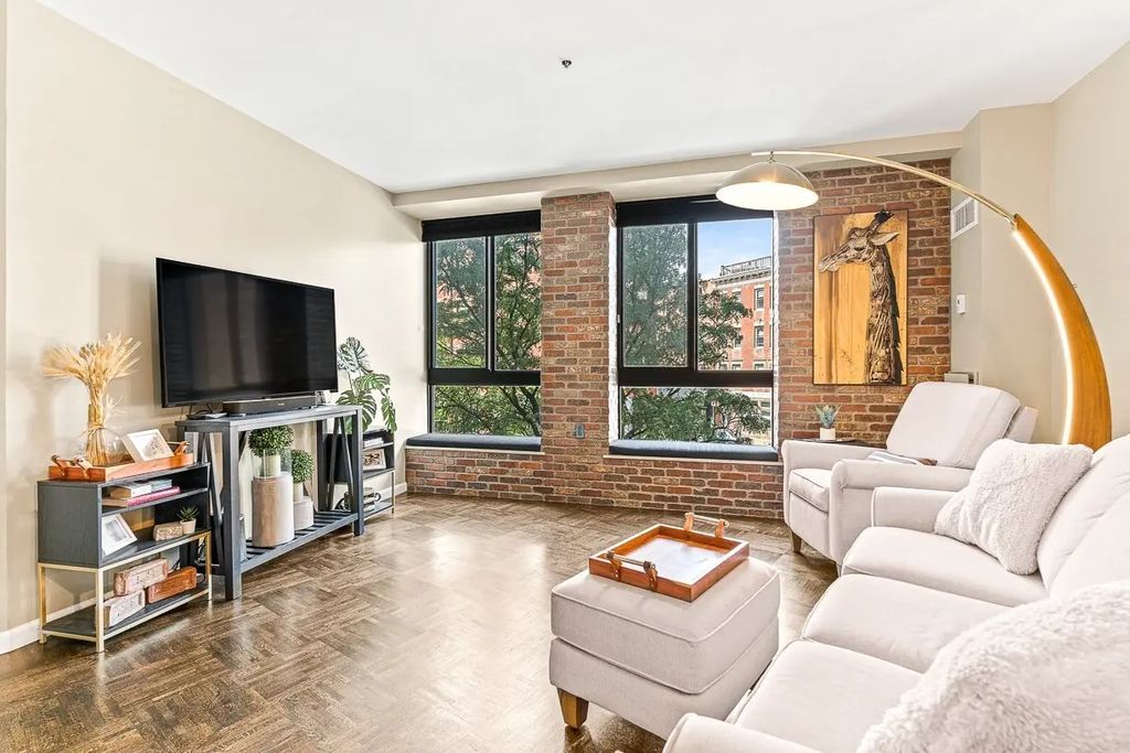 357 Commercial St #121, Boston