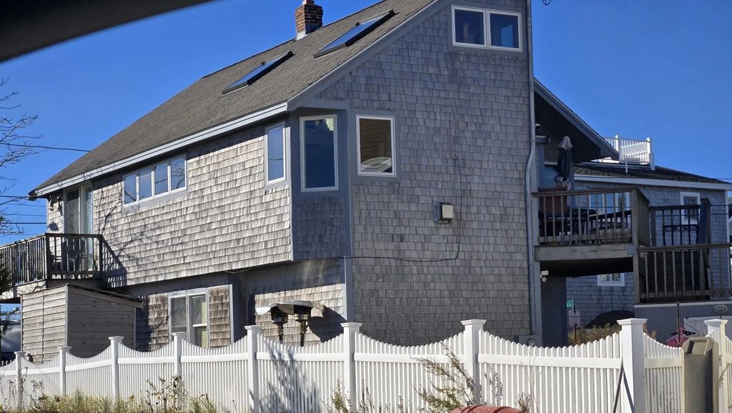 4 79th Street #winter, Newburyport
