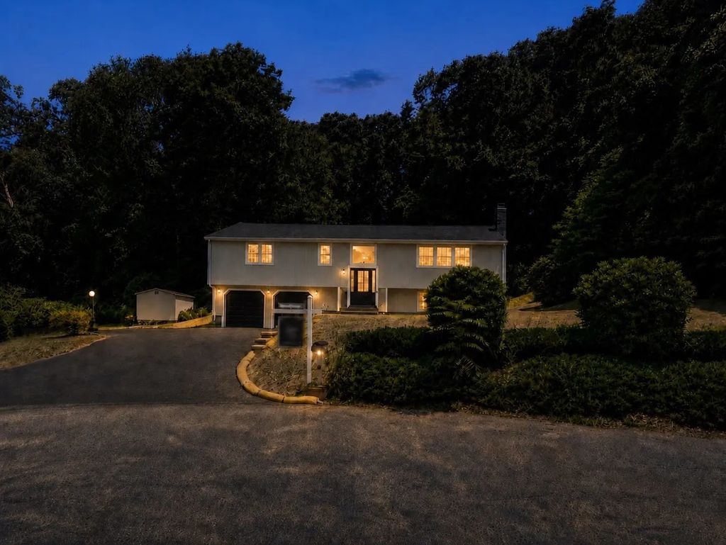 9 Pavia Place, Framingham