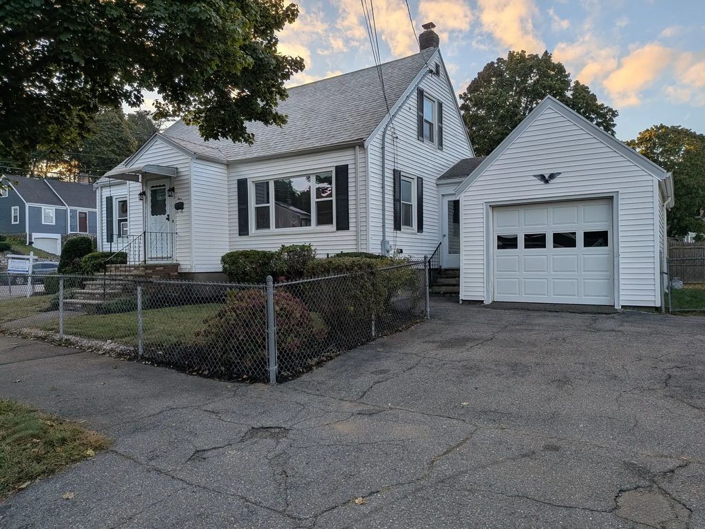 4 Edgemere Rd, Lynn