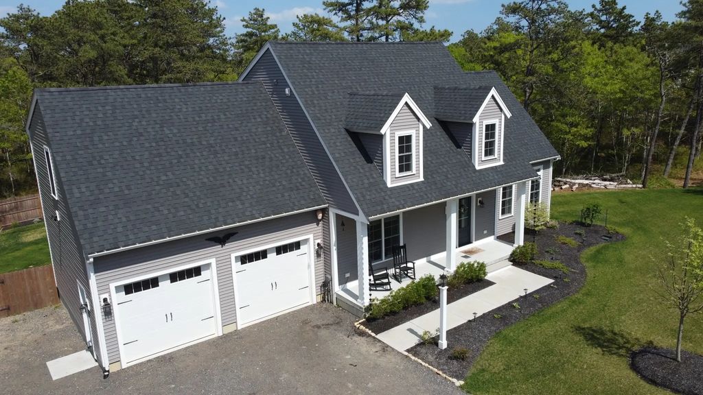 2 Seabiscuit Drive, Plymouth