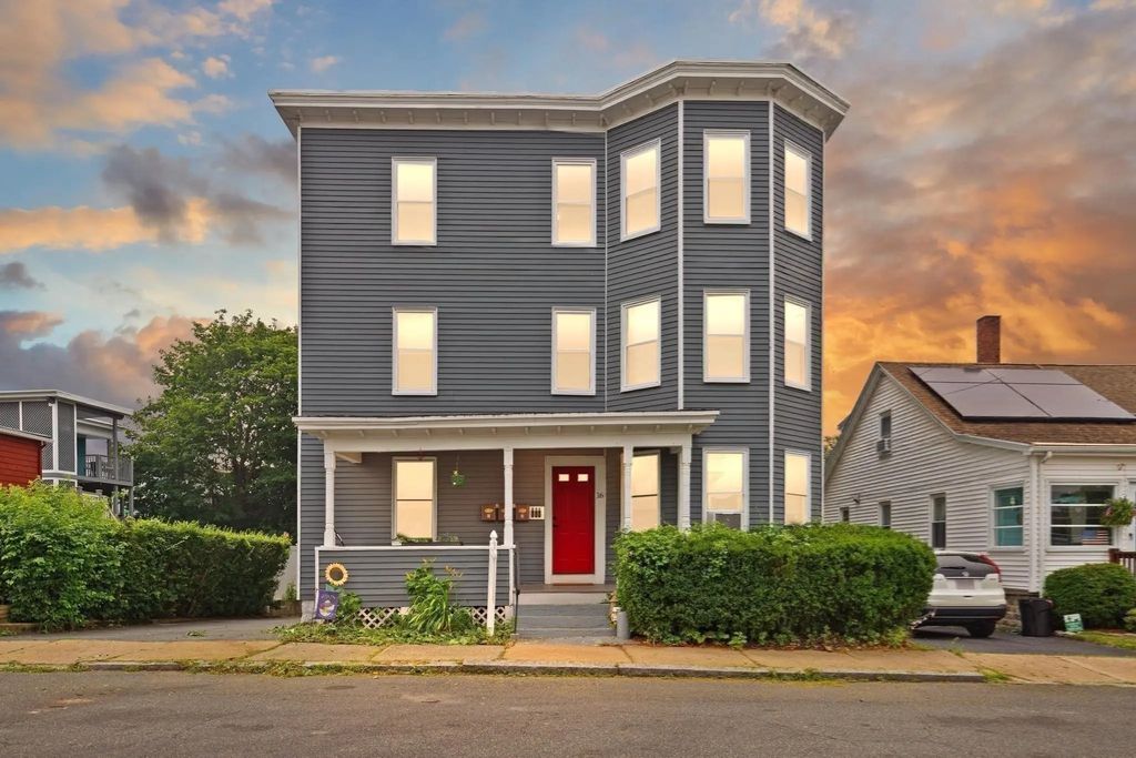 16 Cloutman St #3, Salem