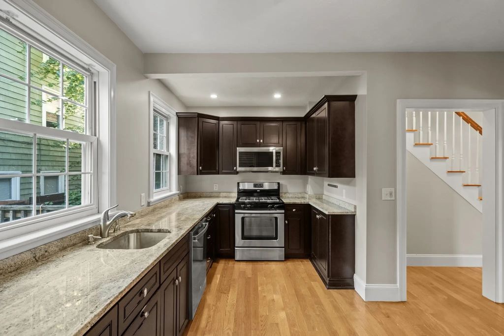 519 E 5th Street, Boston