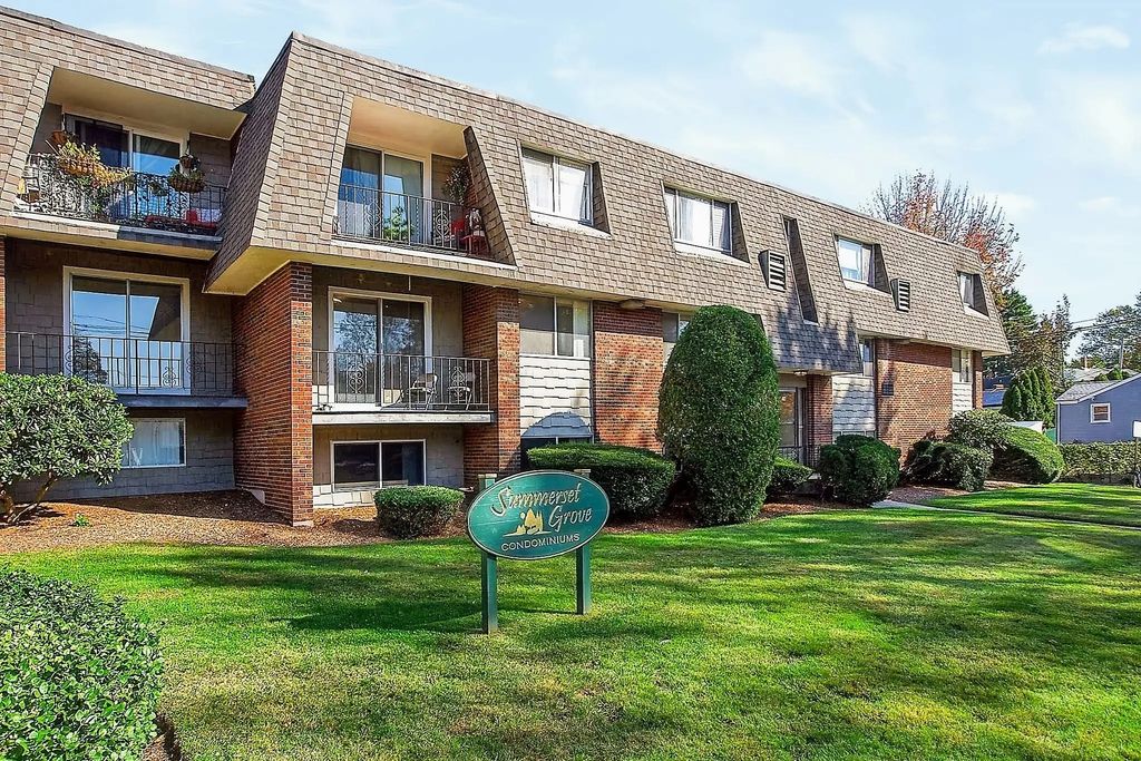 84 Summer Ave #5, Stoughton