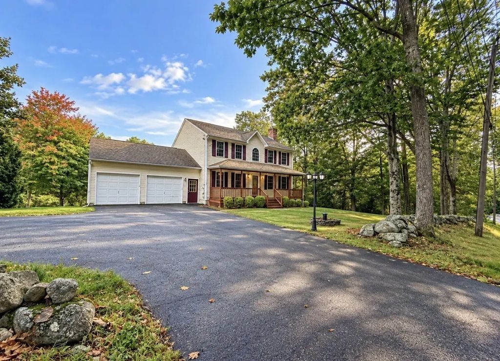 99 Turner Lane, Templeton