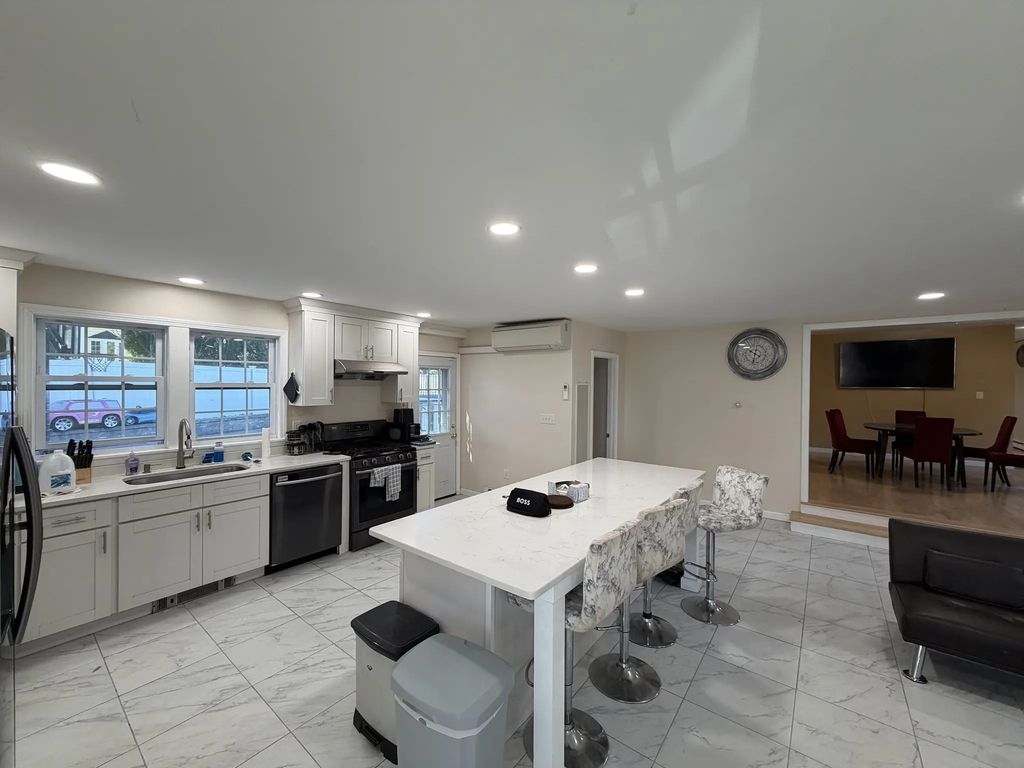 160 Broadway #160, Haverhill