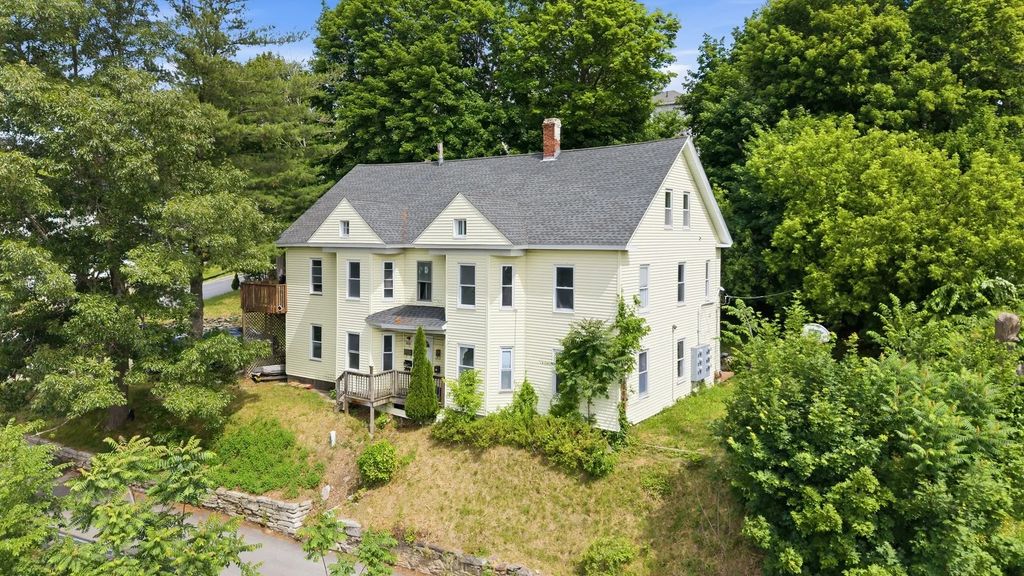 1524 Main St, Worcester