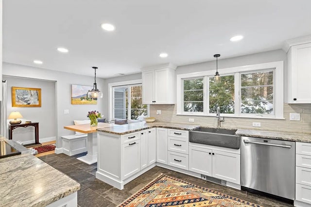 850 Old Road To 9 Acre Corner, Concord