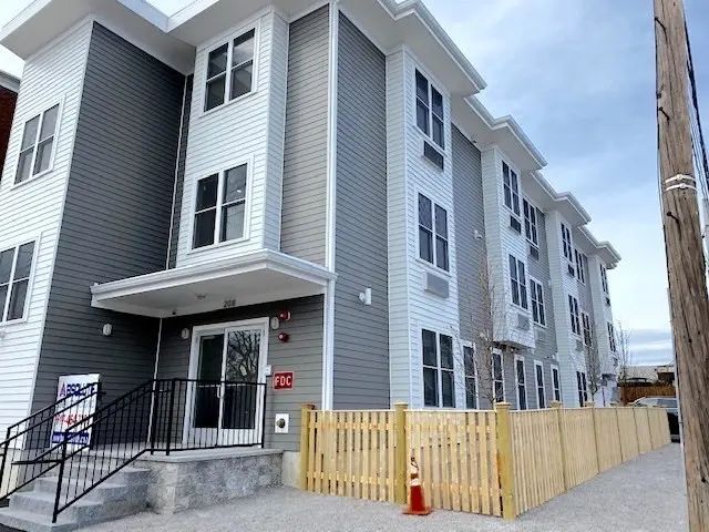 208-208a Neponset Valley Pkwy, Boston