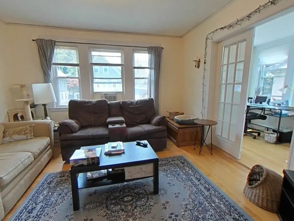 8 Mapleton St #8, Boston