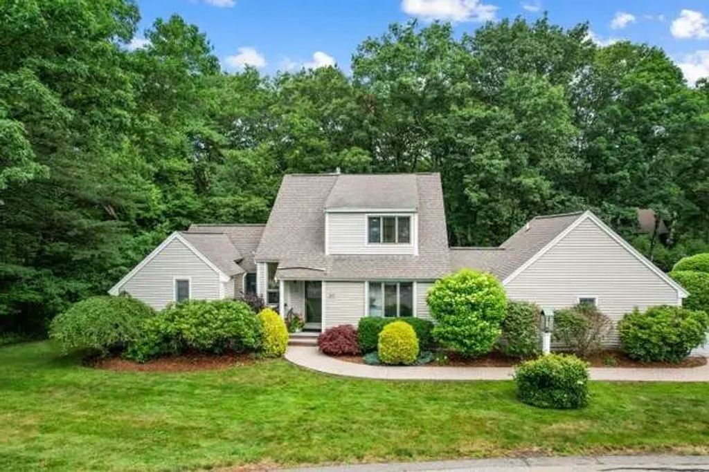 20 Brassie Way #20, North Reading
