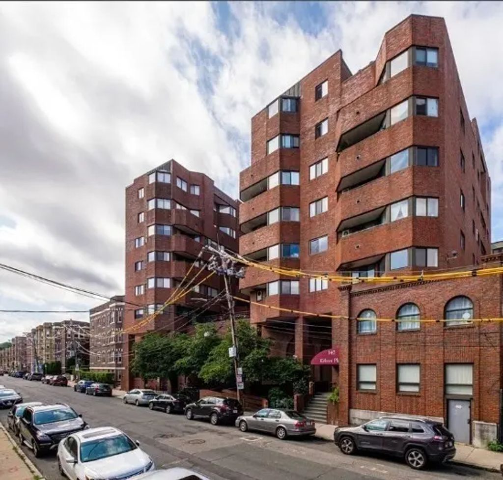 147 Kelton #501, Boston