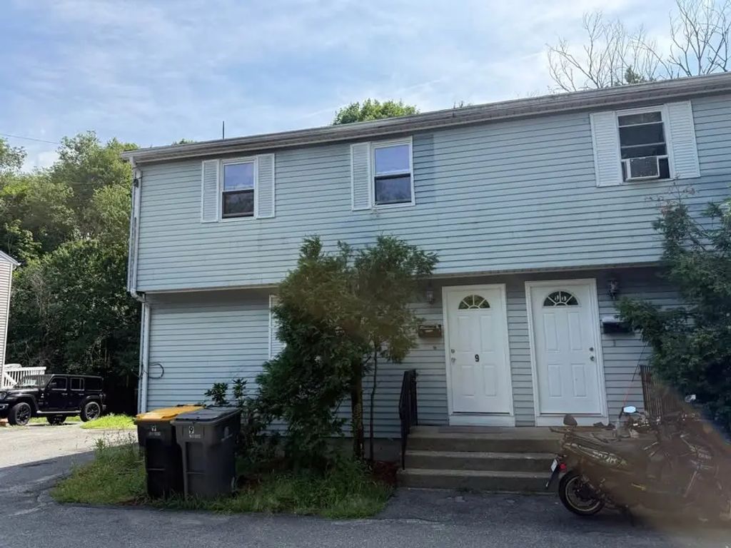 9 Cove Ave #9, Framingham