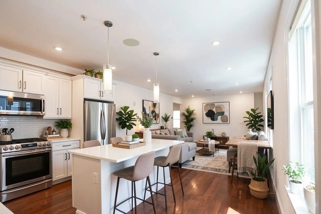 76 Flint St #1, Somerville