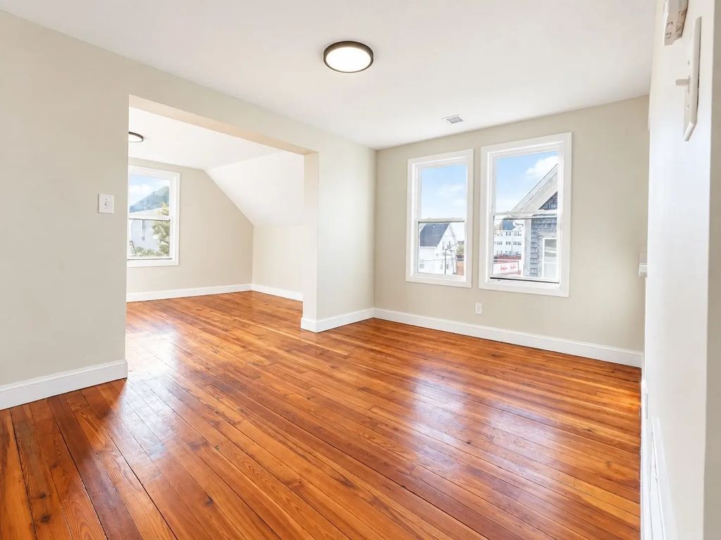1653 Acushnet Ave #3, New Bedford