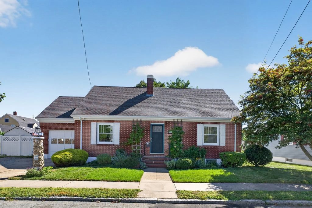 10 West St, New Bedford