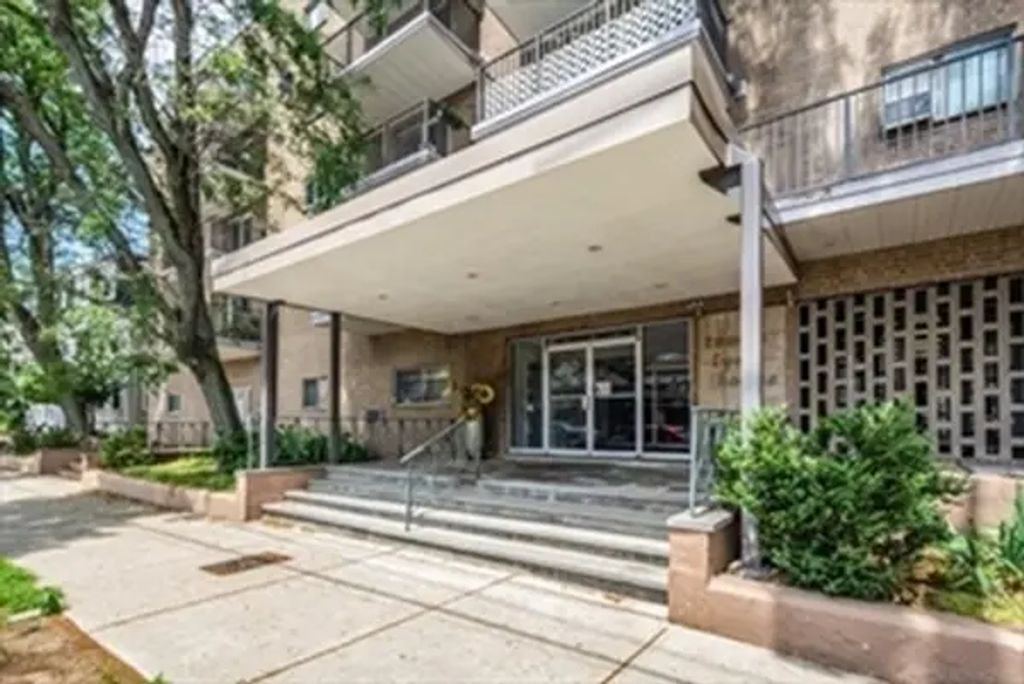 121 Tremont St #b4, Boston