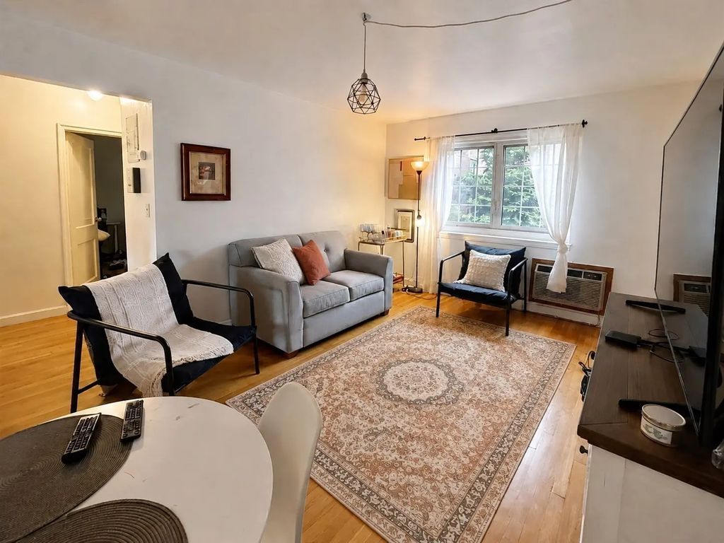 24 Saint Paul #4, Brookline
