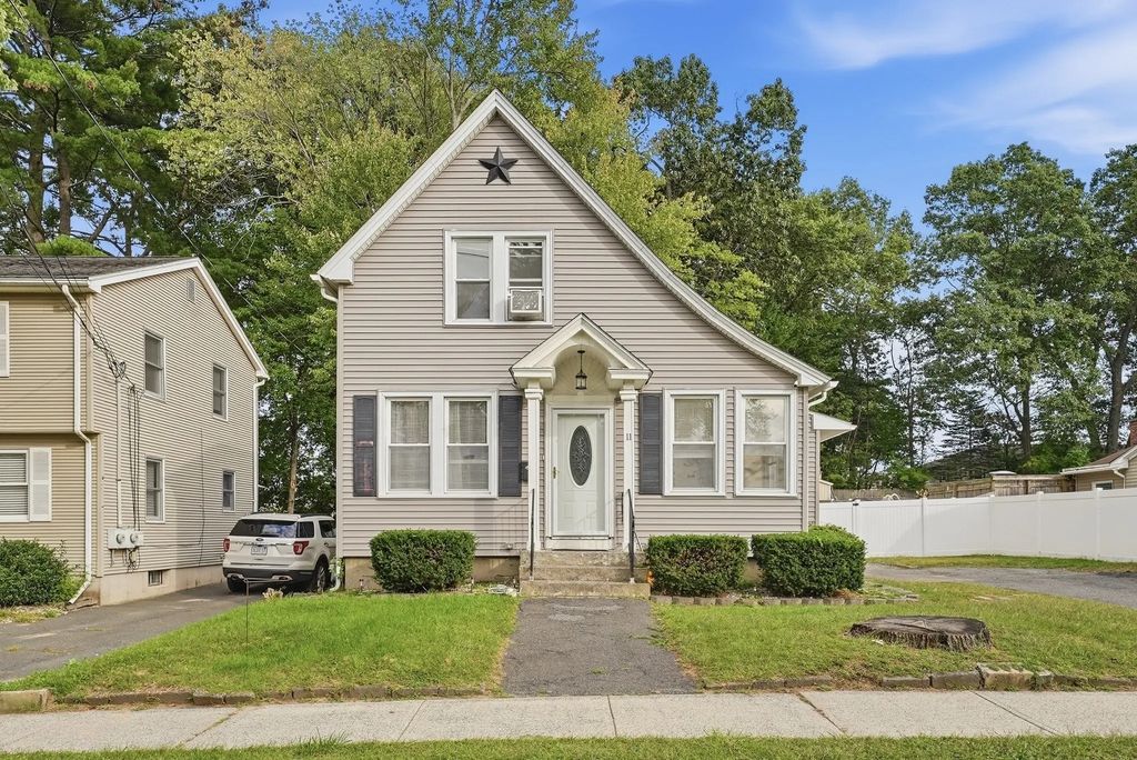 11 Garrity St, Chicopee