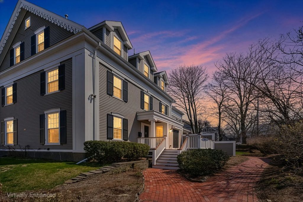81 Forest St #81, Medford