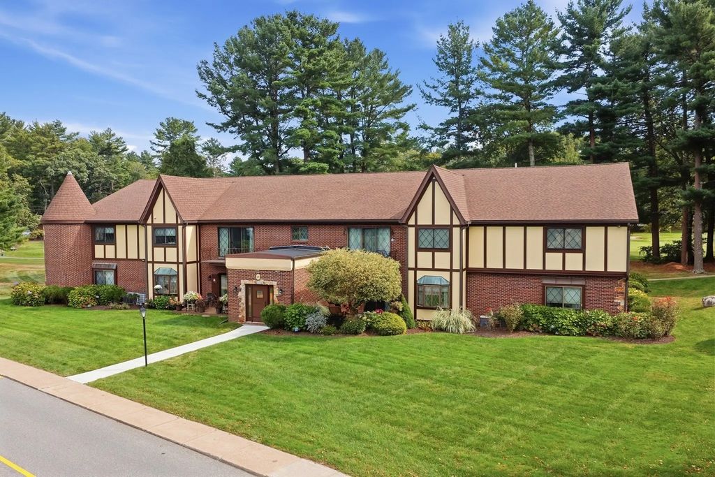 2 Rainbow Pond Drive ##2, Walpole