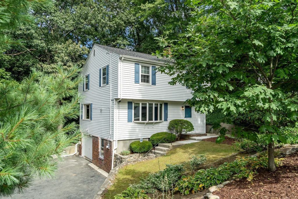 6 Longhill Road, Lynn