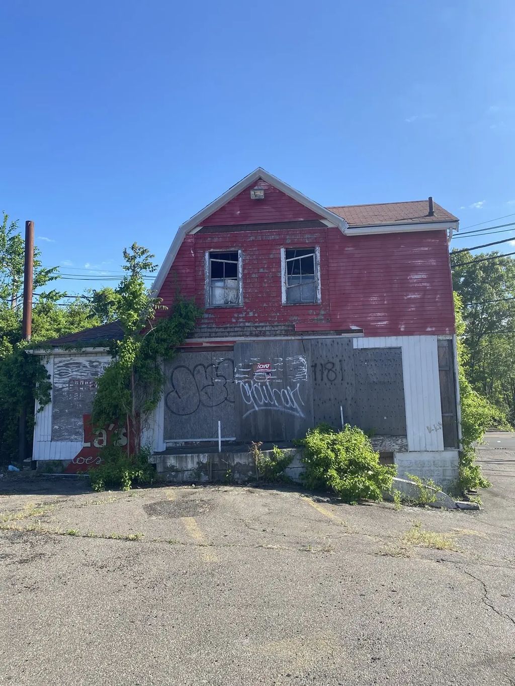 1181 Broadway, Saugus