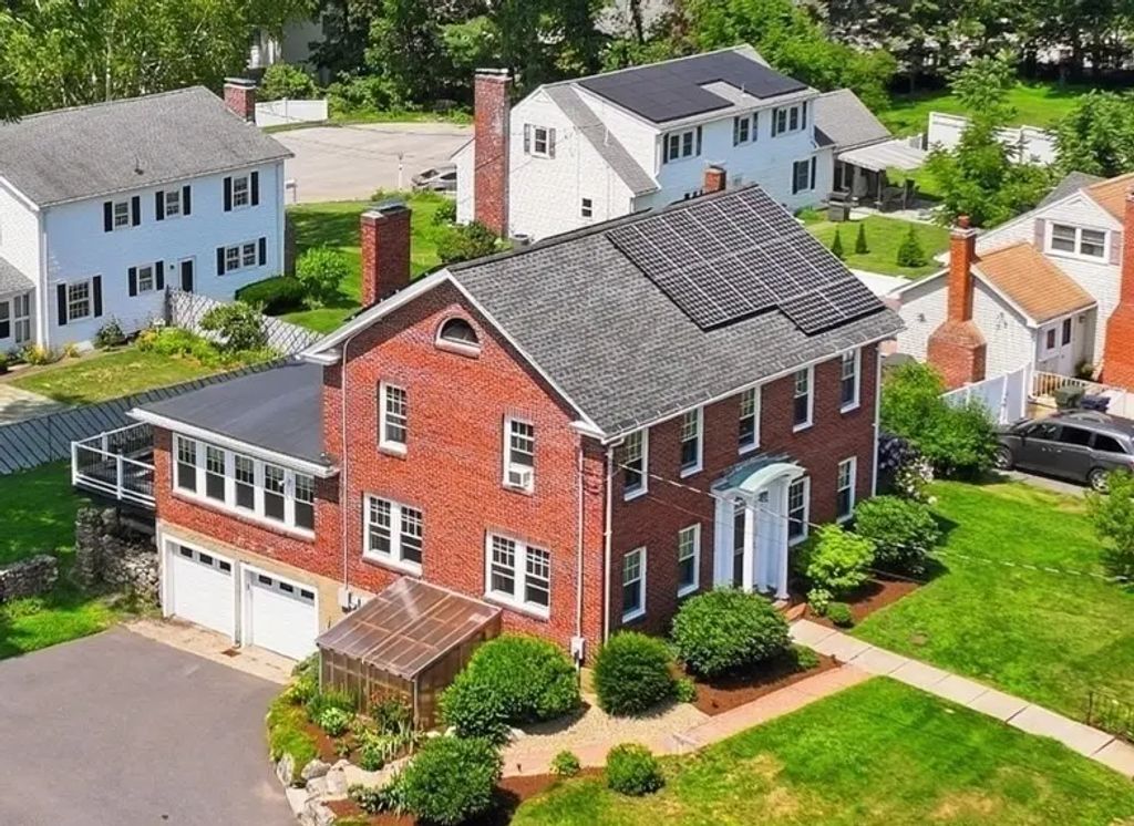 117 Cook Ln, Marlborough