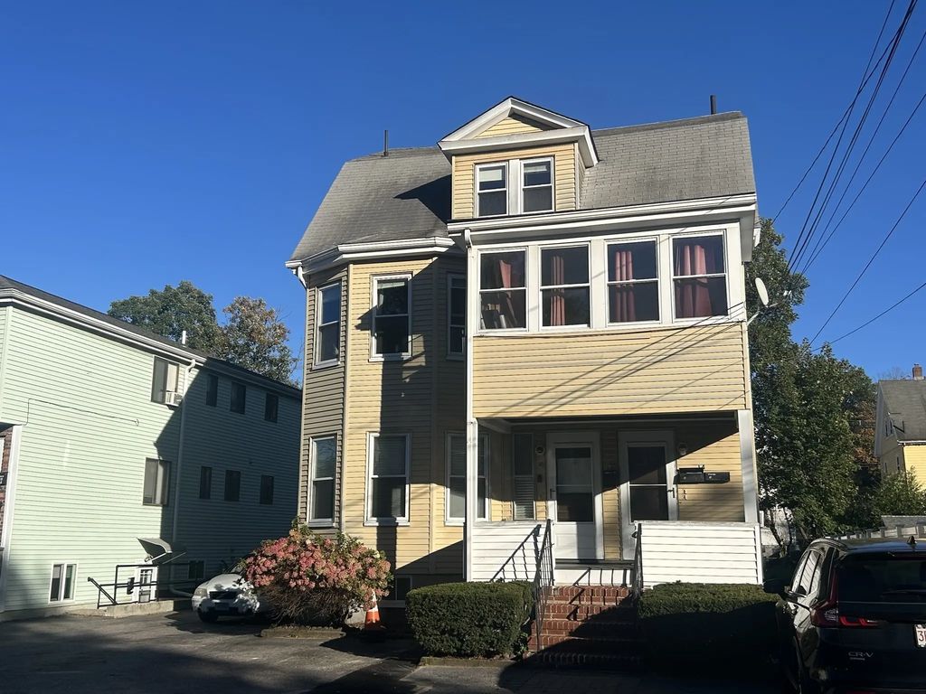 12 Ladd St #3, Watertown