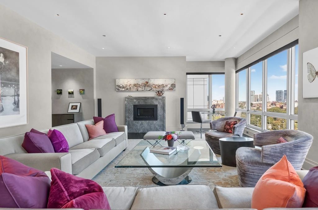 1 Charles St S #ph2c, Boston