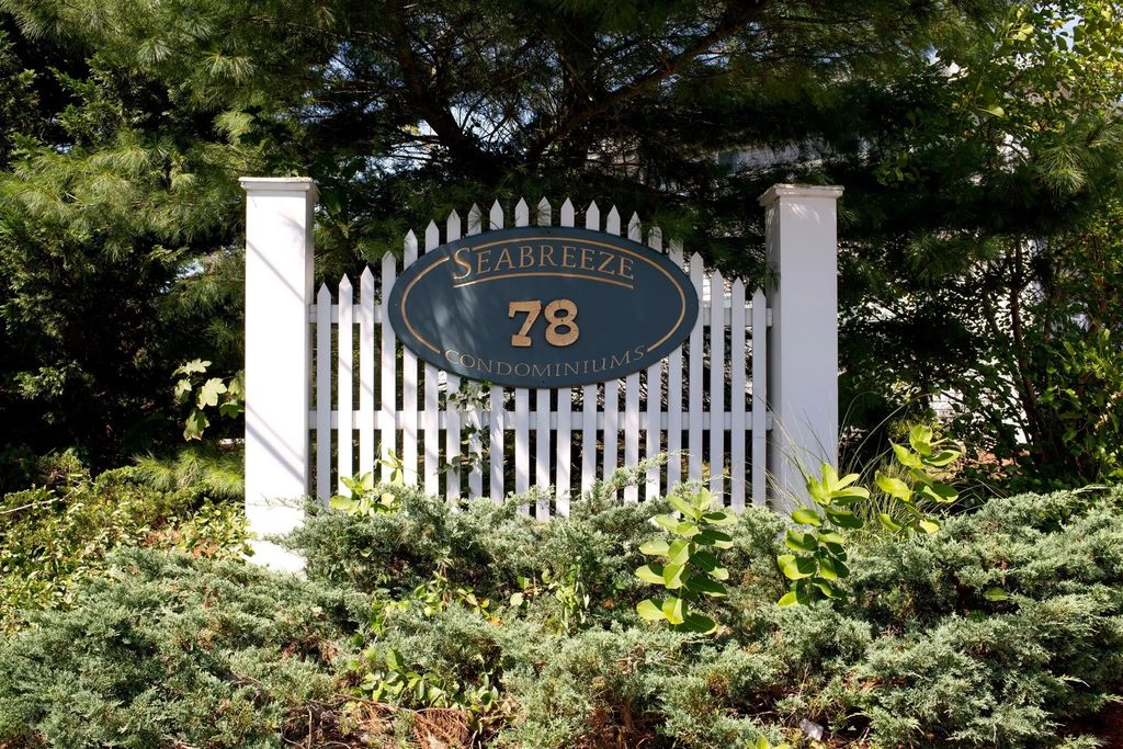 78 Center St #1-3, Dennis