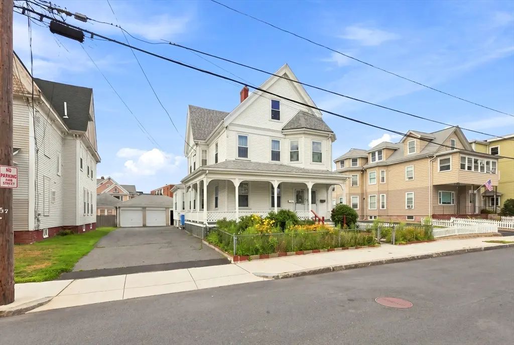 56 Lincoln St, Malden