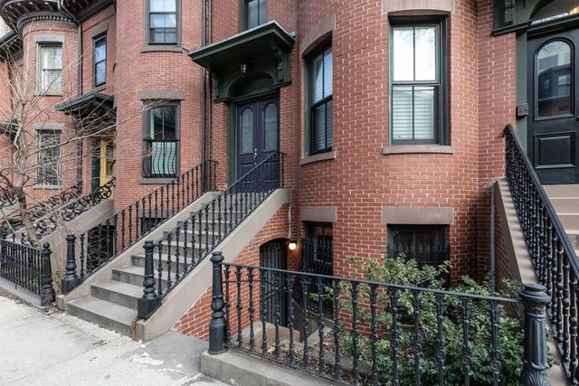 82 E Brookline St #1, Boston