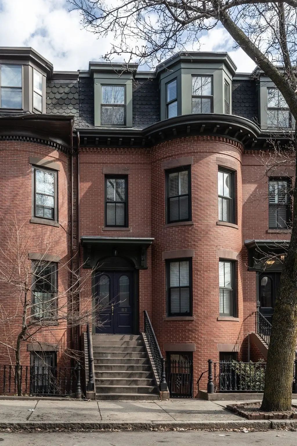 82 E Brookline St #1, Boston