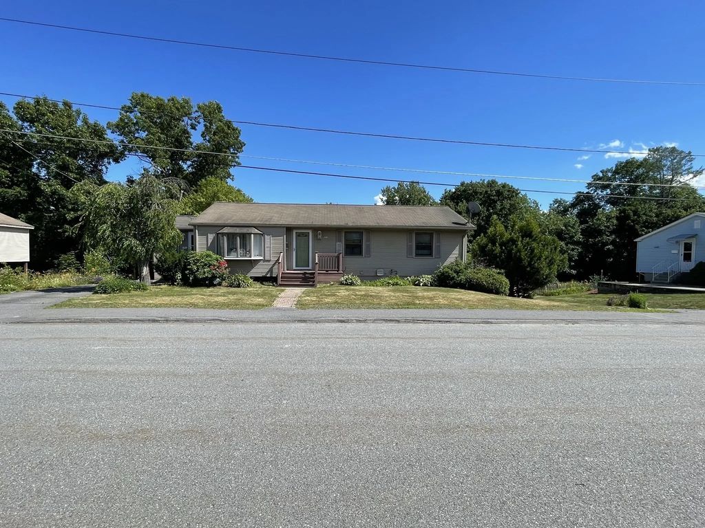 55 Barbara Ave, Auburn