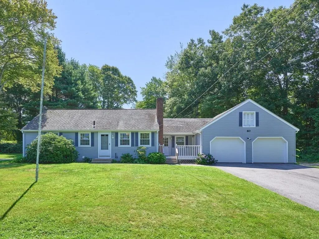 60 Burbank Rd, Sutton