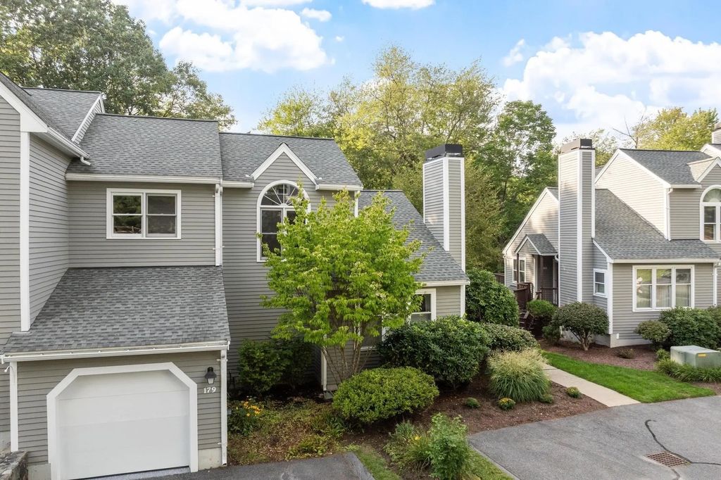 179 Bishops Forest Dr #179, Waltham