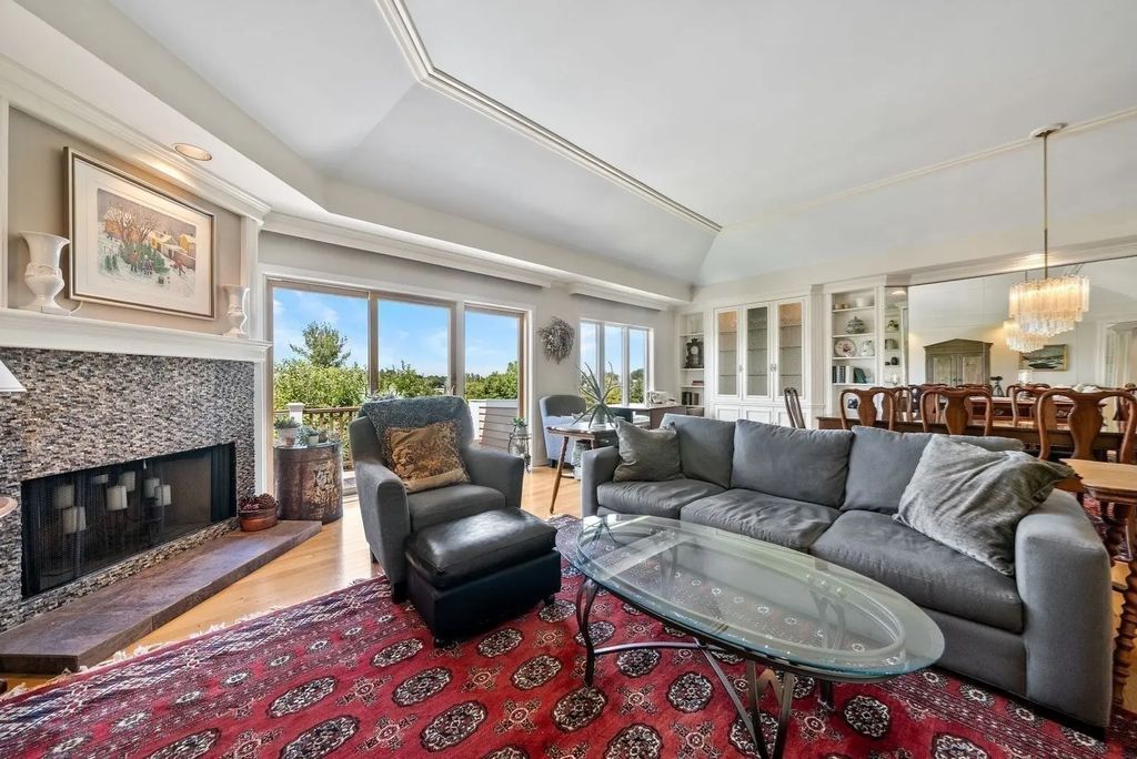 85 Algonquin Road #85, Newton