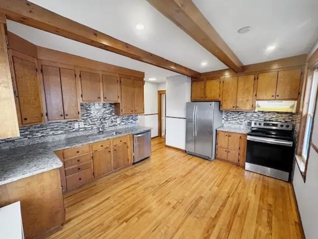 80 Delmont Ave, Worcester