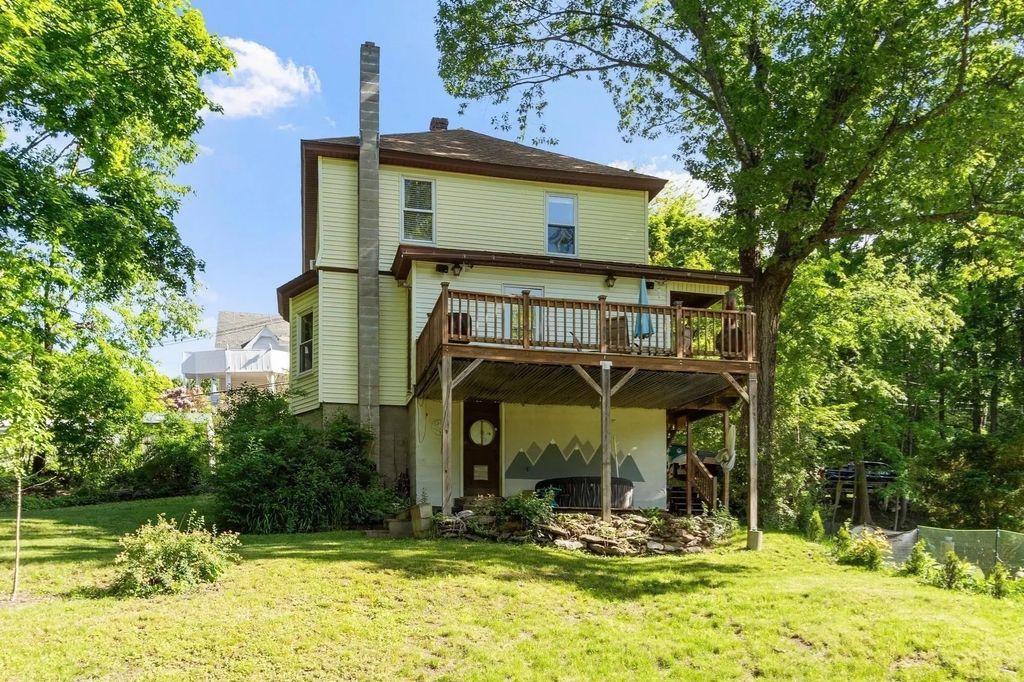 113 Simonds St, Fitchburg
