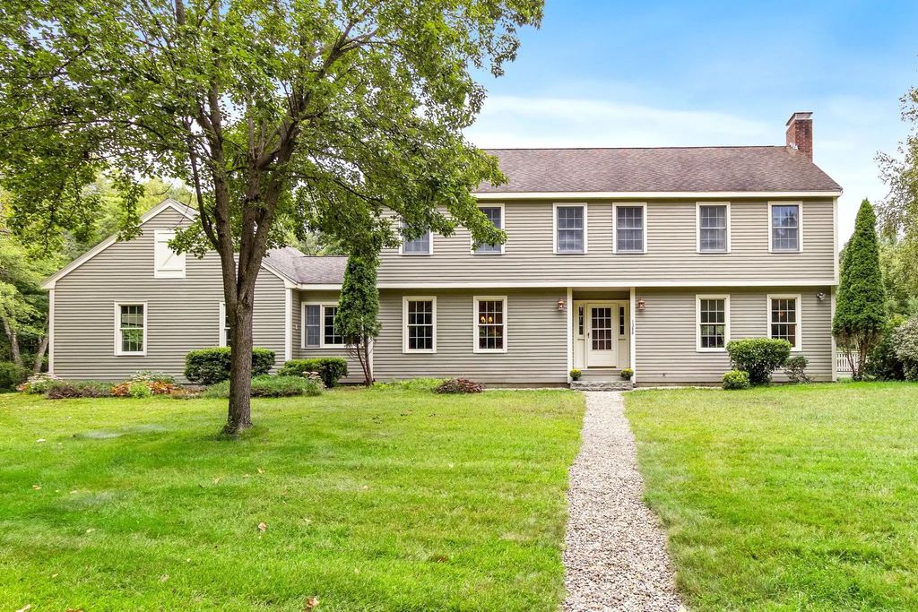 1388 Main Street, Lancaster