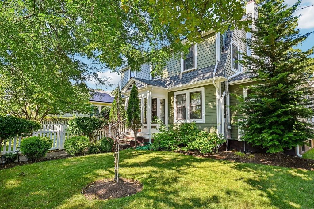 155 Auburndale Ave, Newton