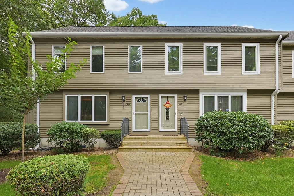 10 Village Way #a, Norton