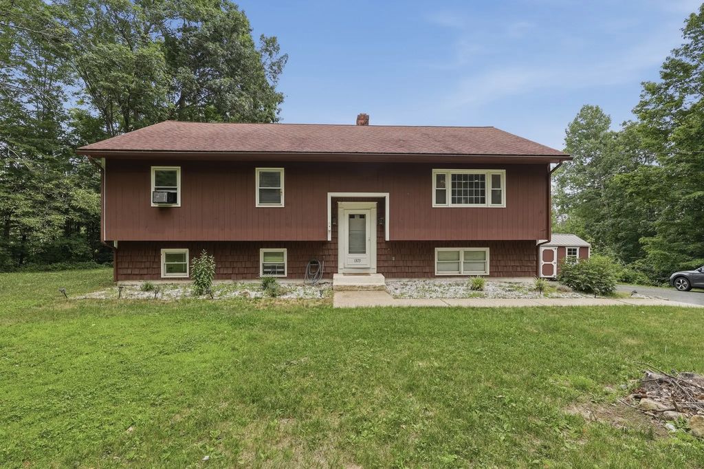 1373 N Orange Rd, Athol