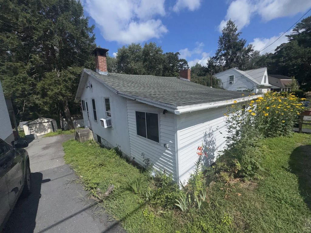 43-a Ossamequin Rd, Billerica