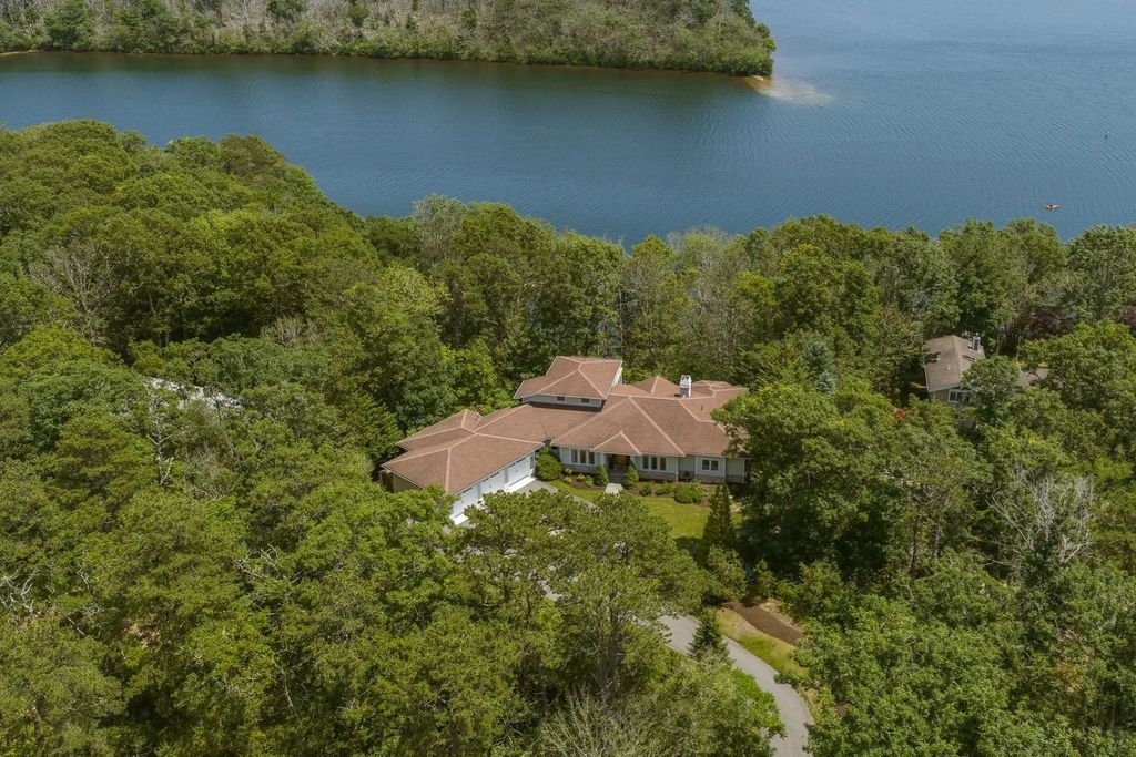 79 Pickerel Cove Cir, Mashpee