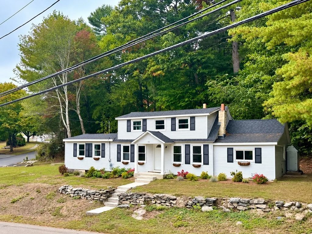 78 Pleasant St, Grafton