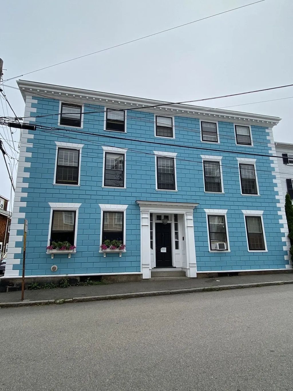 52 Washington St #10, Marblehead