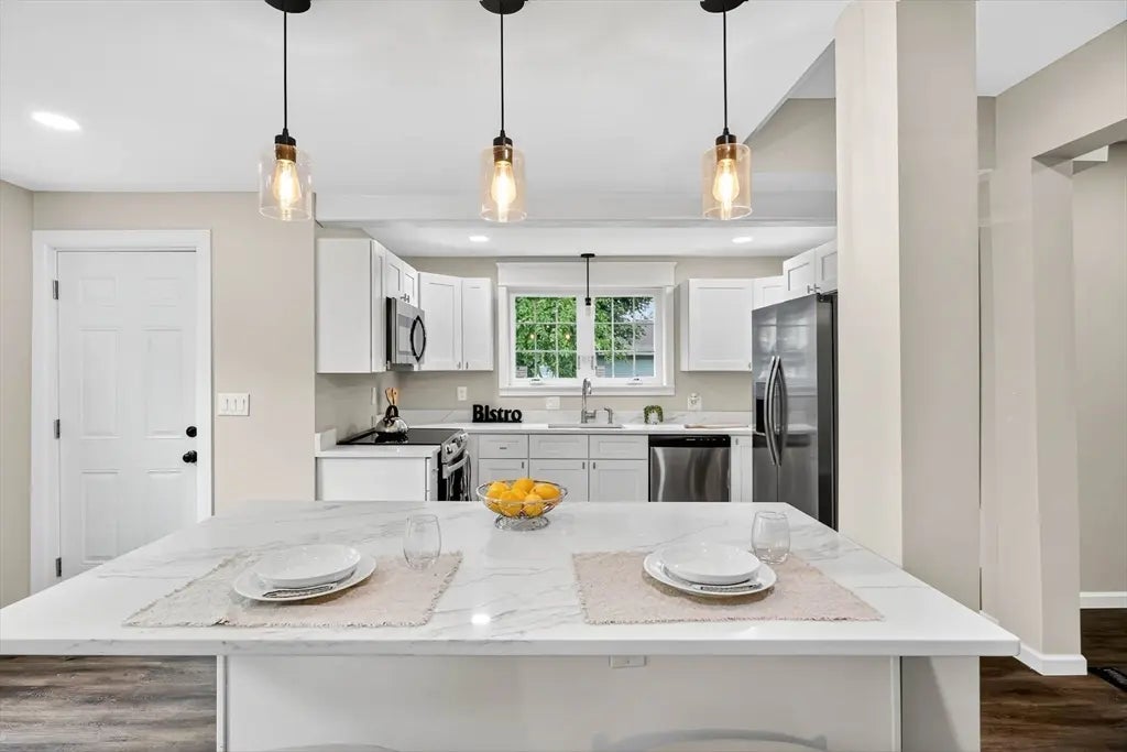 19 Westford Ave, Springfield