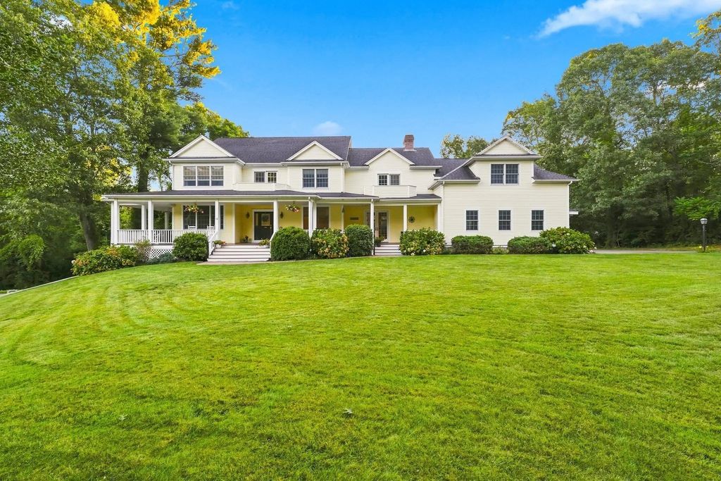 10 Bartelli Road, Lakeville